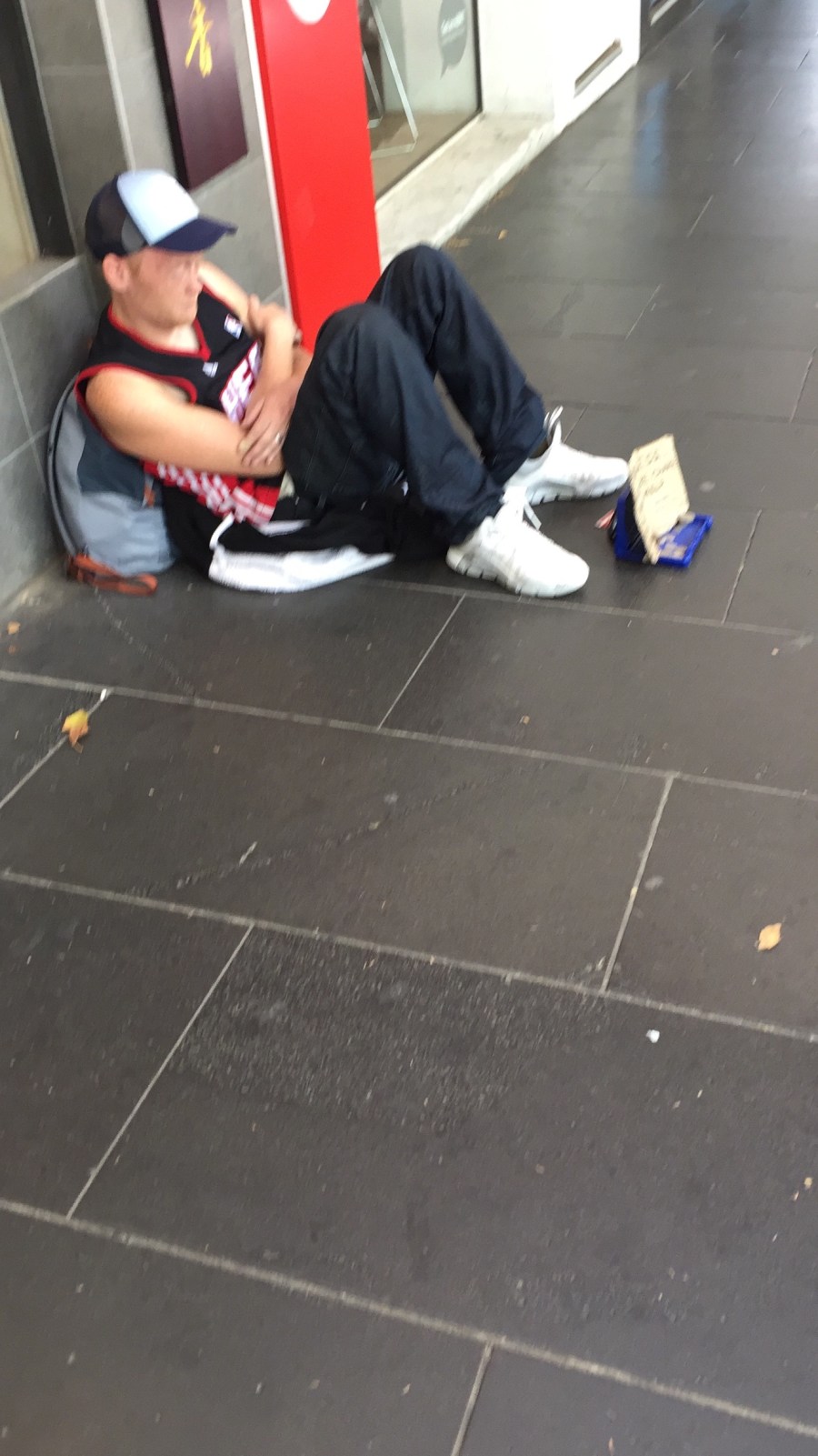 4E282C85-0F24-456A-9398-EAC9EC16DDD1